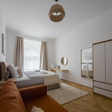 3bdr Spacious And Cozy شقة