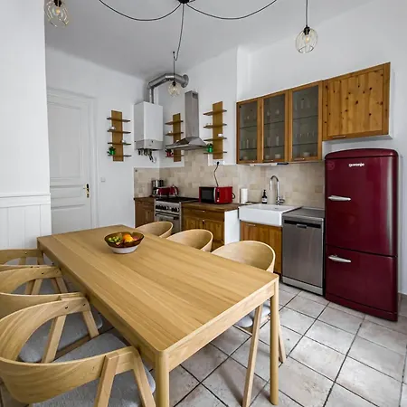 3bdr Spacious And Cozy شقة براغ