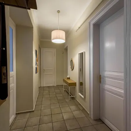 3bdr Spacious And Cozy شقة براغ